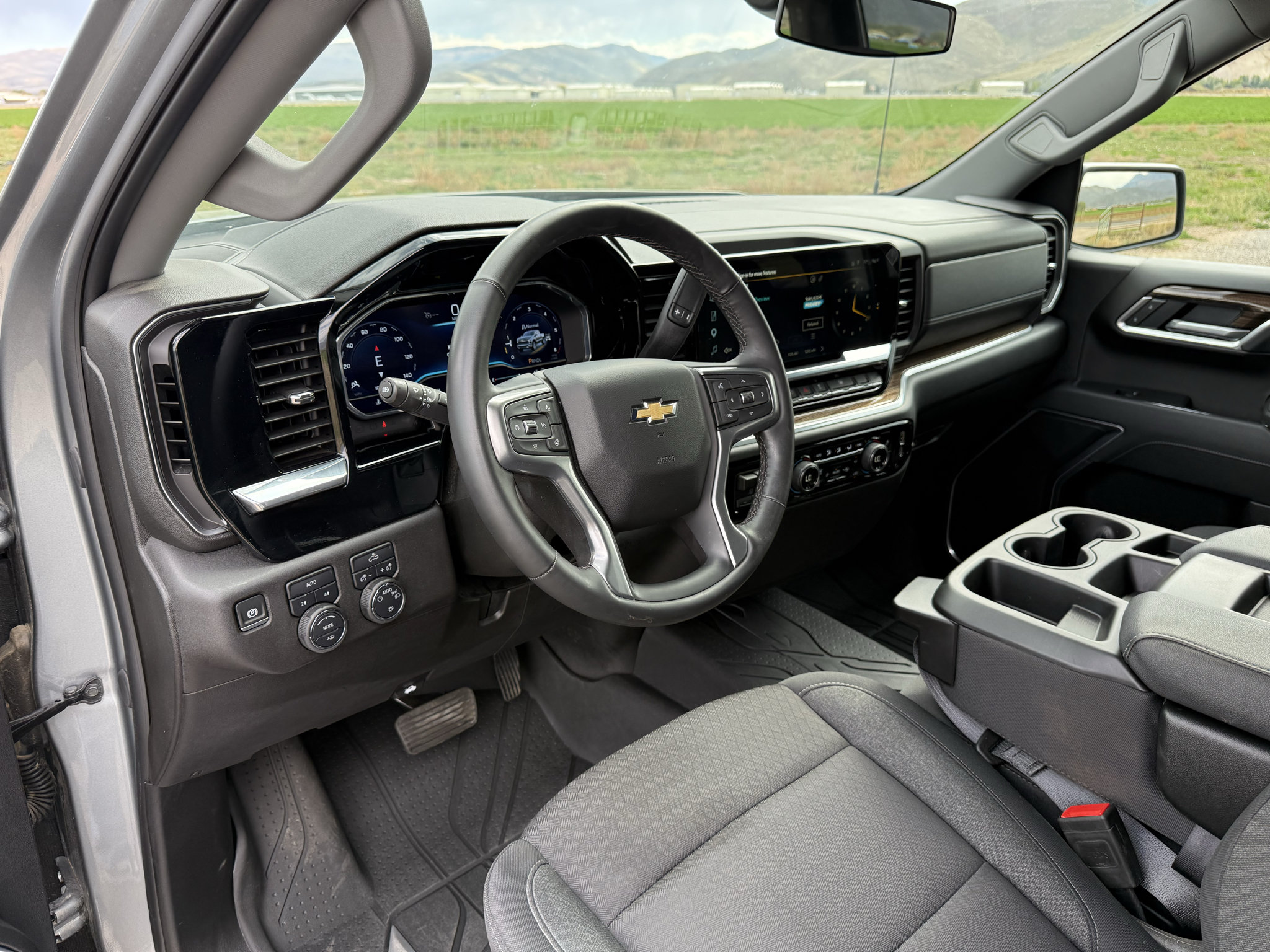 Used 2025 Chevrolet Silverado 1500 LT w/ Protection Package AWD/4WD image 19