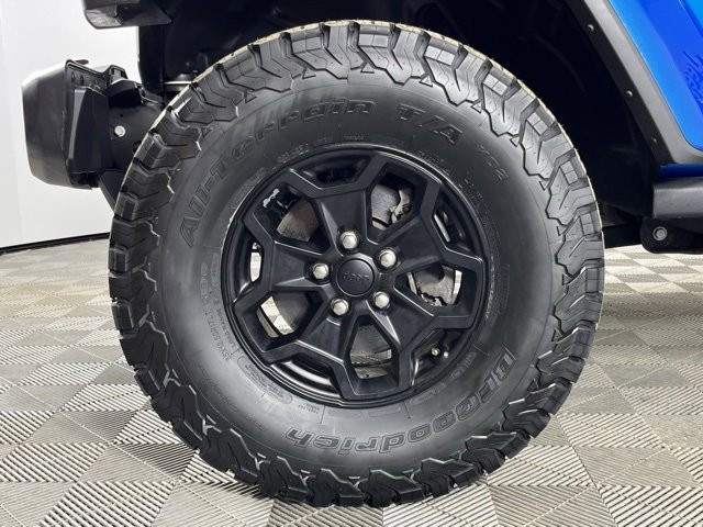 Used 2022 Jeep Gladiator Willys image 10