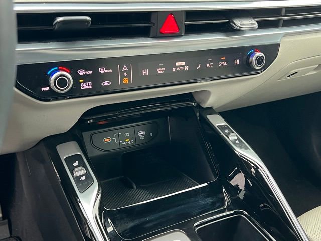 Certified 2025 Kia Sorento SX Prestige image 22