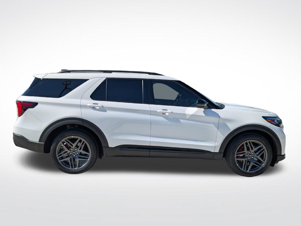 Used 2025 Ford Explorer ST w/ Sun And Sound Package AWD/4WD image 17