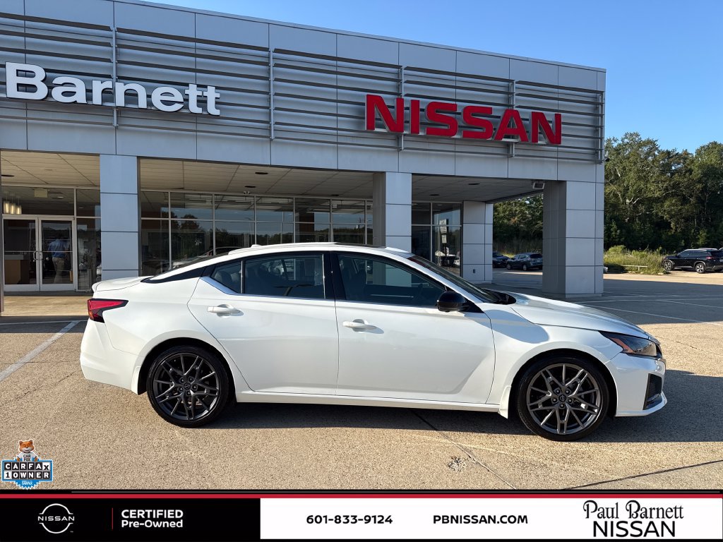 Certified 2024 Nissan Altima 2.0 SR FWD image 8