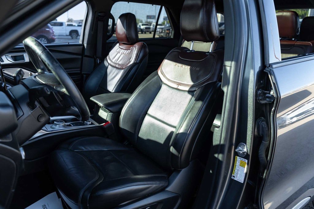 Used 2020 Ford Explorer Platinum w/ Premium Technology Package image 13