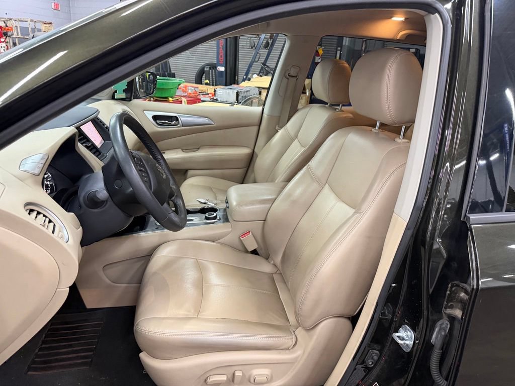 Used 2017 Nissan Pathfinder SL w/ SL Tech Package AWD/4WD image 6