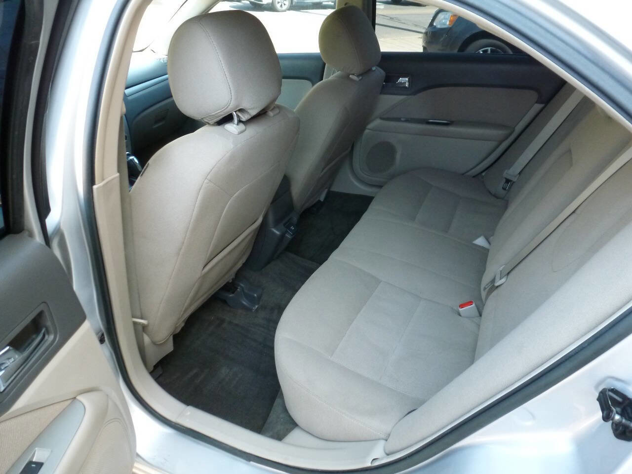 Used 2012 Ford Fusion Hybrid FWD image 10