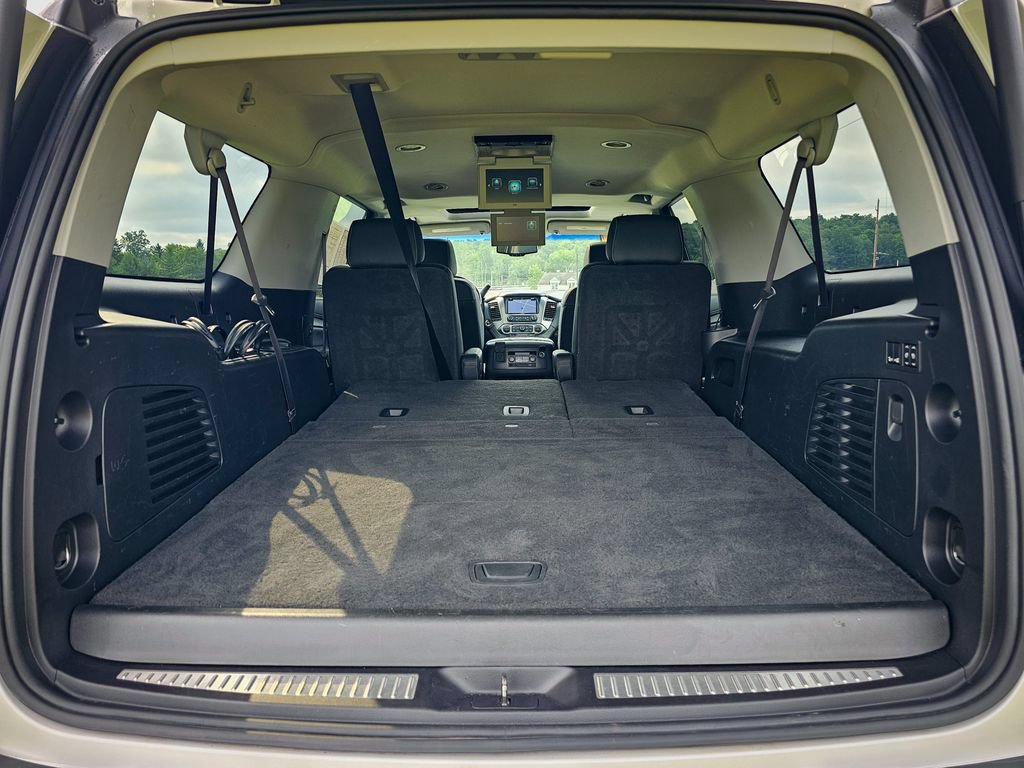 Used 2019 Chevrolet Suburban LT AWD/4WD image 39