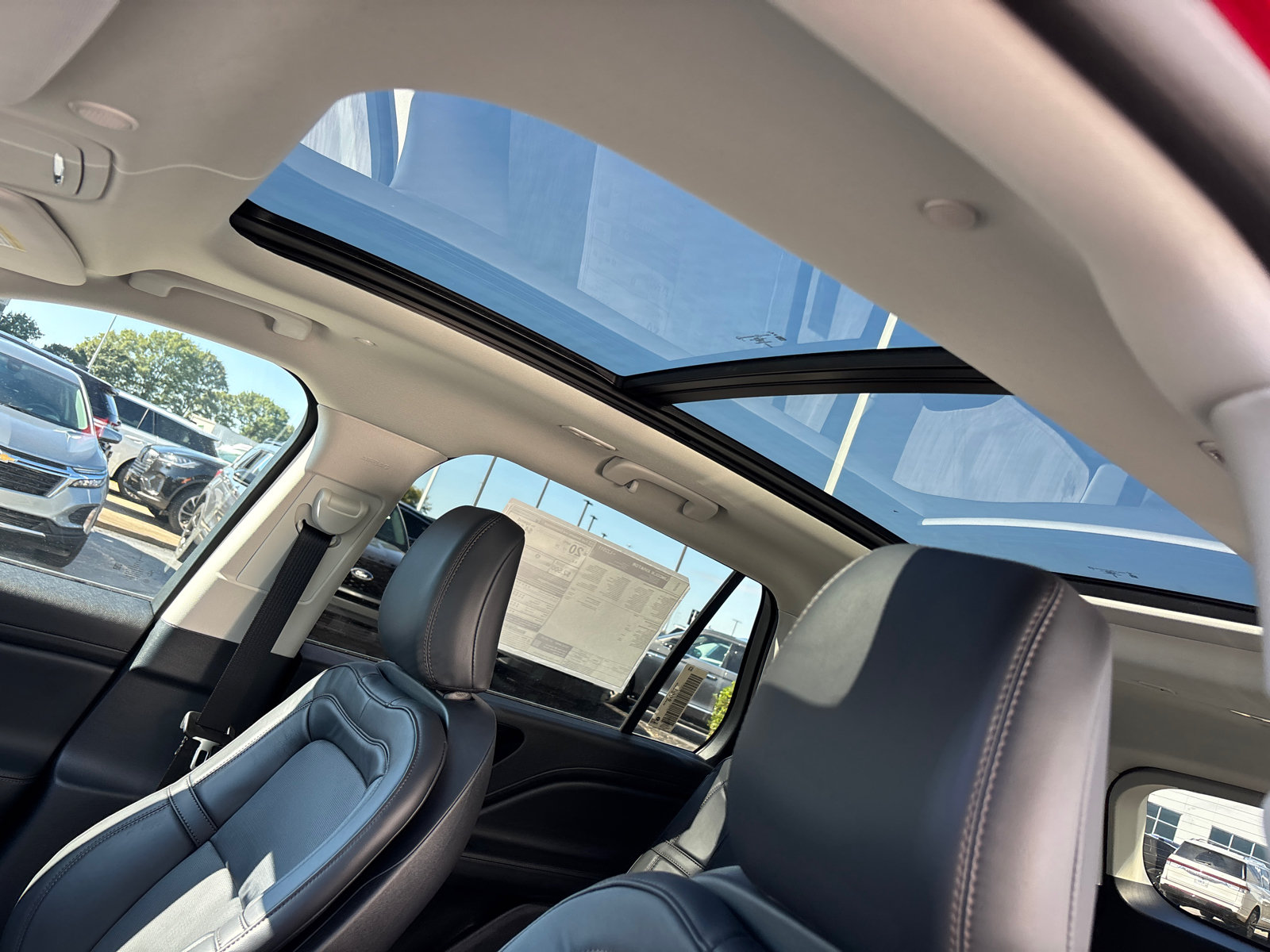 New 2026 Lincoln Aviator Reserve w/ Jet Appearance Package AWD/4WD image 23