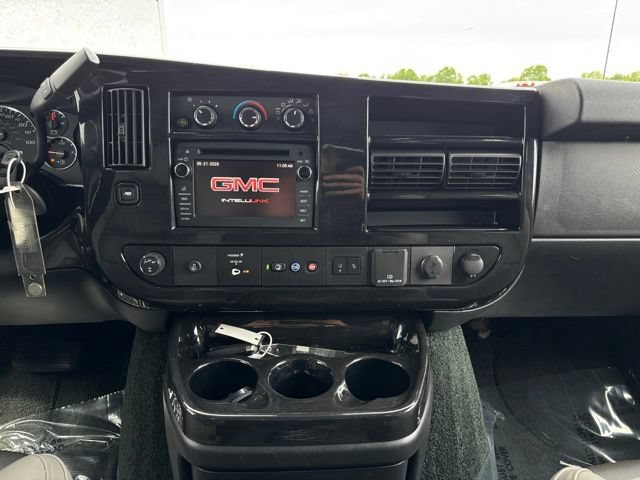 Used 2020 GMC Savana 2500 Extended w/ Enhanced Convenience Package RWD image 24