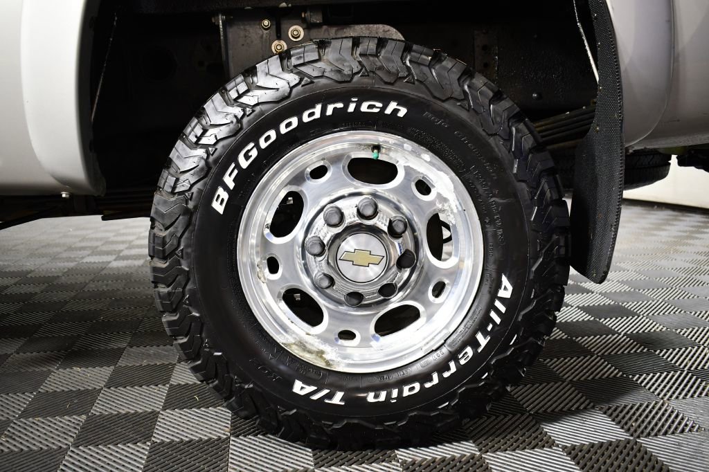 Used 2004 Chevrolet Silverado 2500 LS image 29