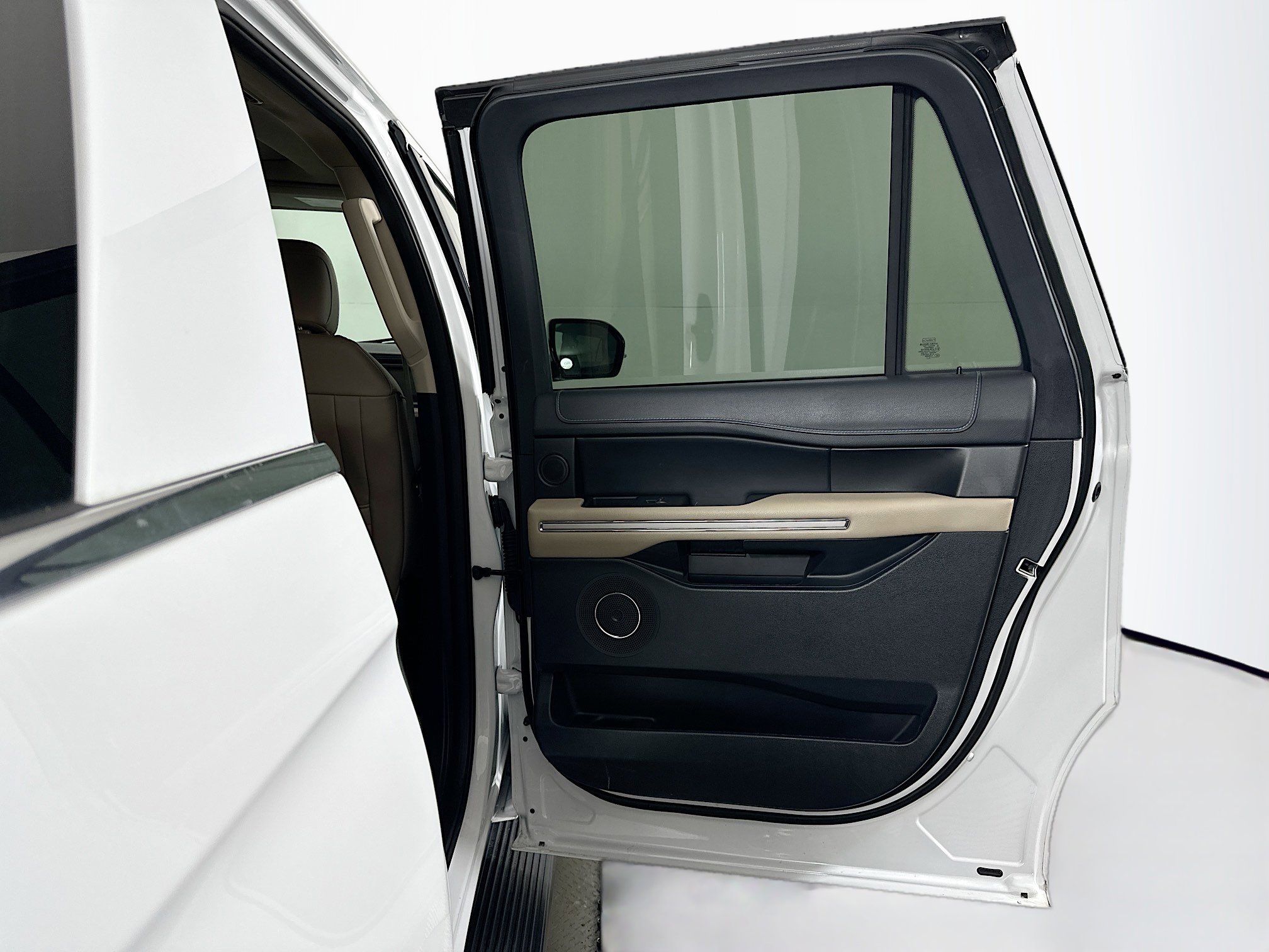 Used 2024 Ford Expedition Max Limited image 34