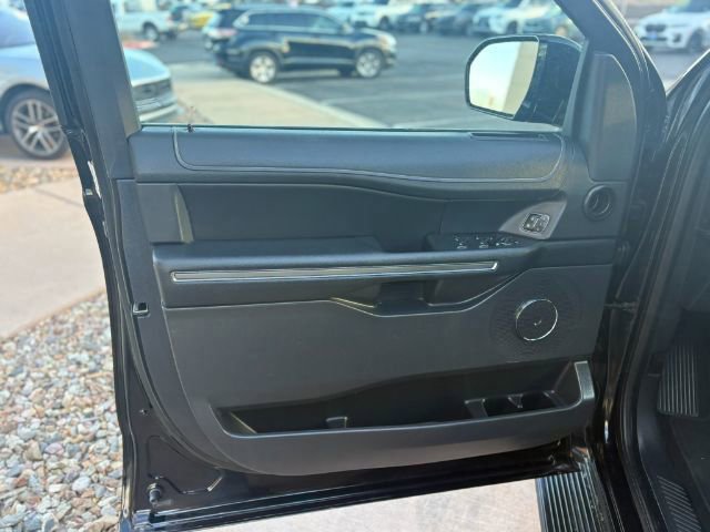 Used 2024 Ford Expedition Max XLT AWD/4WD image 17