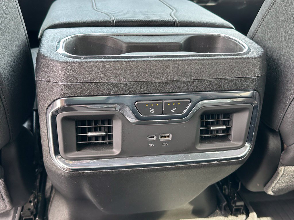Used 2025 Chevrolet Silverado 1500 LTZ AWD/4WD image 19
