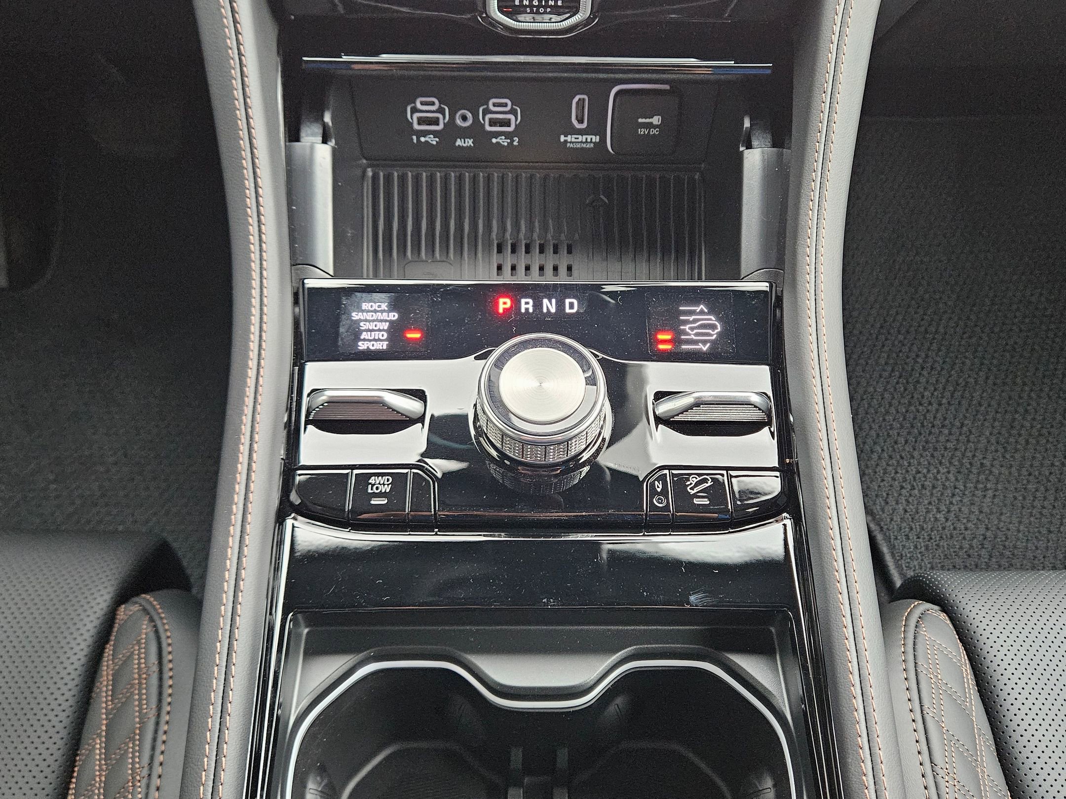 New 2026 Jeep Grand Cherokee Summit image 11