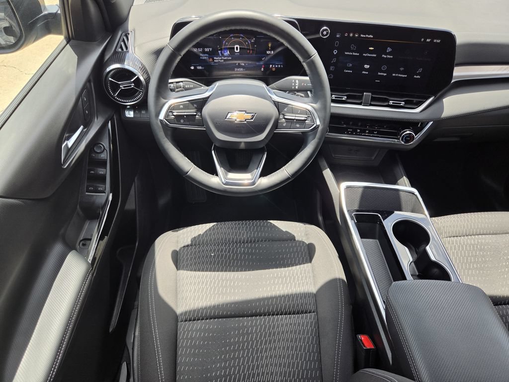 Used 2025 Chevrolet Equinox LT FWD image 13