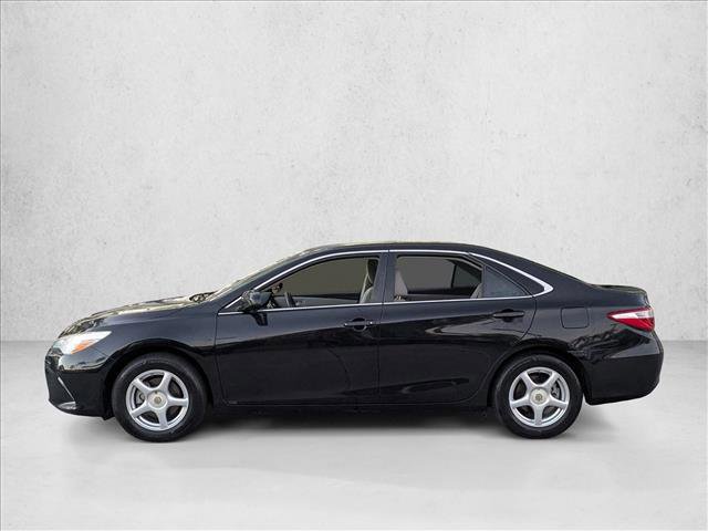 Used 2015 Toyota Camry LE image 9