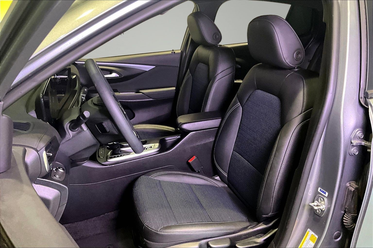 Used 2025 Buick Envista Preferred FWD image 21