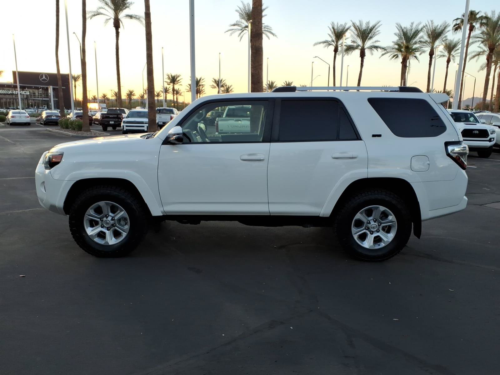 Used 2020 Toyota 4Runner SR5 Premium w/ Moonroof Package AWD/4WD image 7