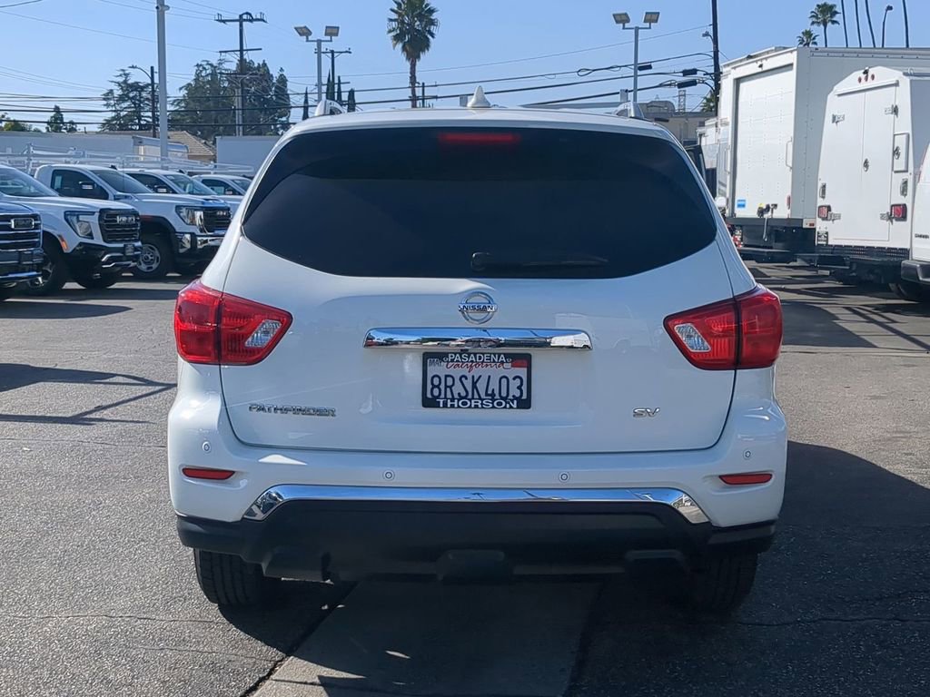 Used 2020 Nissan Pathfinder SV image 5