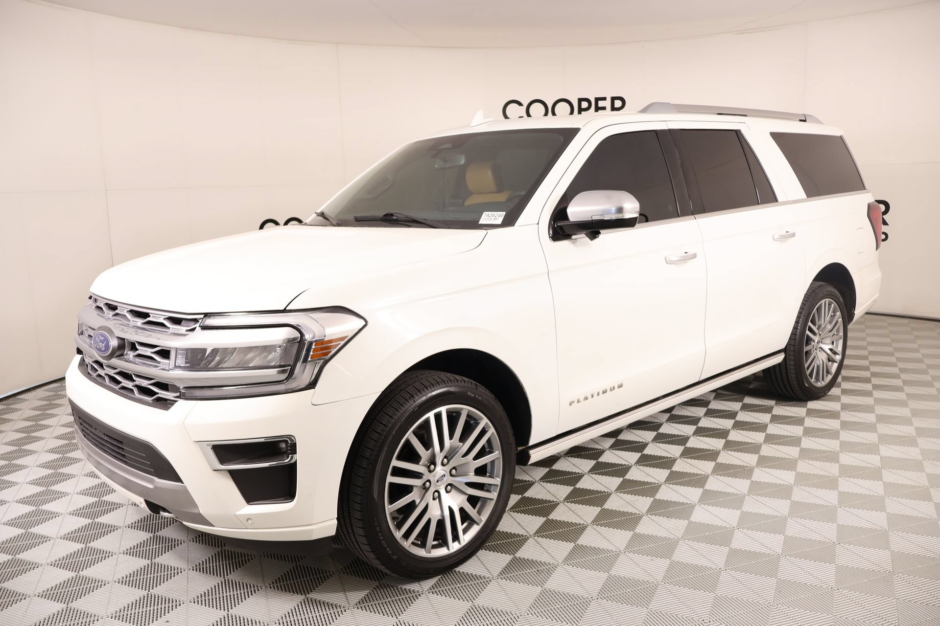 Used 2023 Ford Expedition Max Platinum AWD/4WD image 10