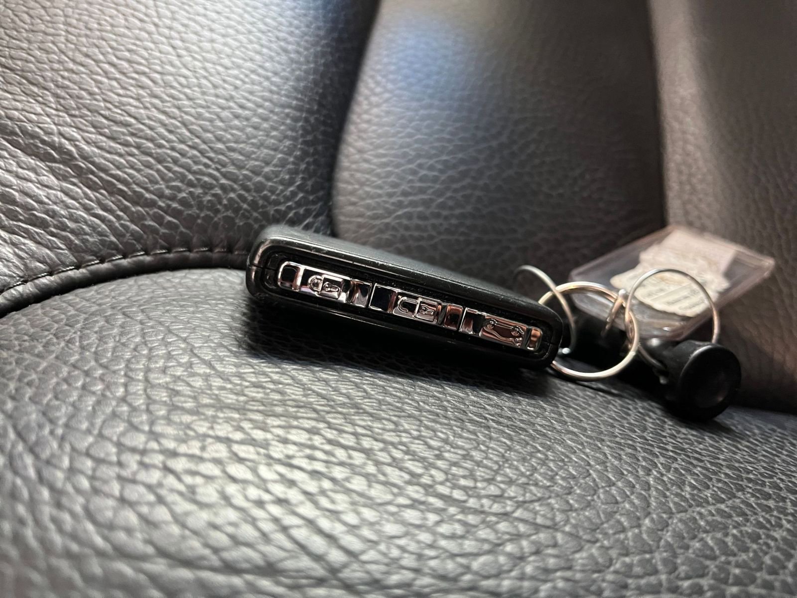 Used 2025 Volvo V60 B5 Cross Country Plus image 21