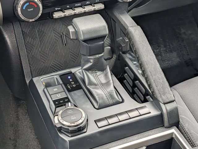 Used 2024 Toyota Tacoma SR5 AWD/4WD image 14