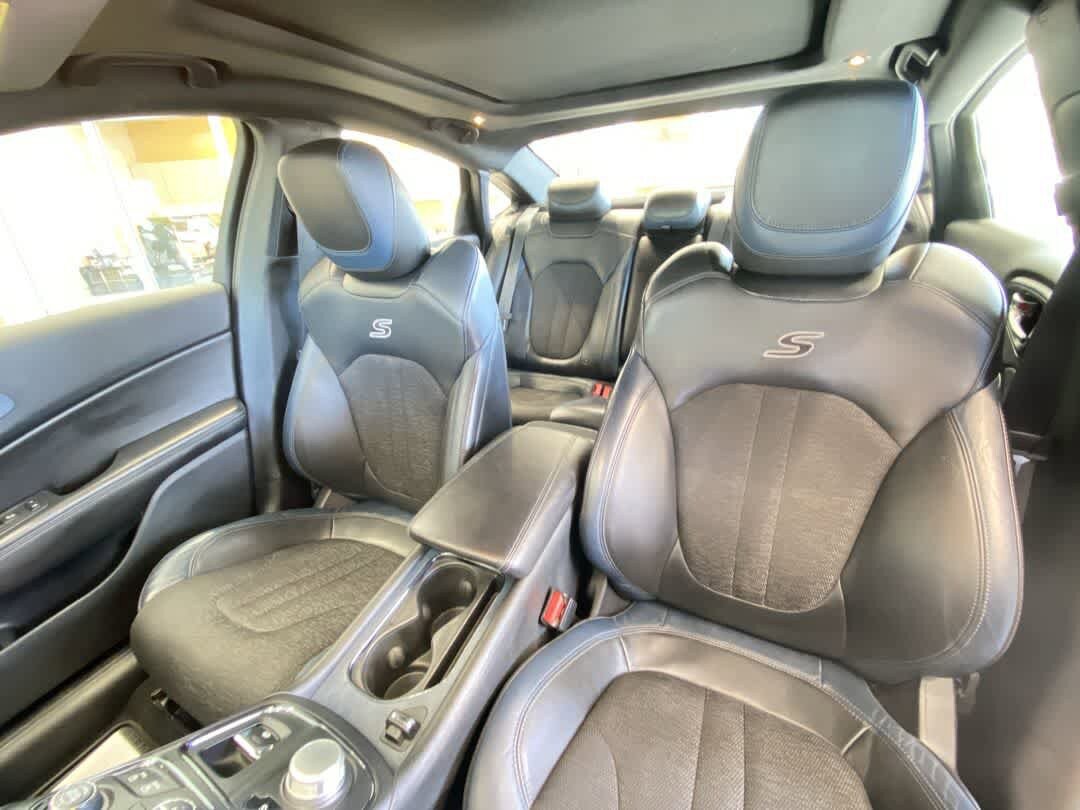 Used 2015 Chrysler 200 S w/ Comfort Group AWD/4WD image 14