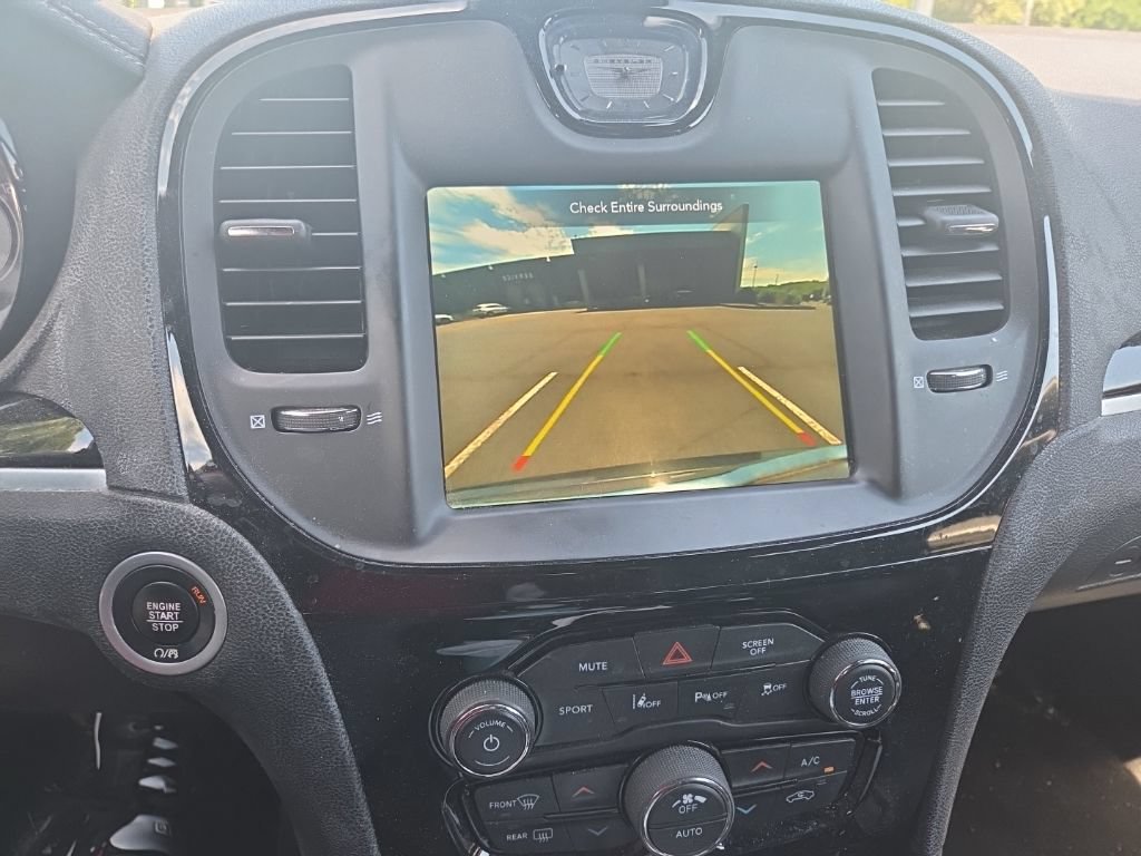 Used 2020 Chrysler 300 S w/ Safetytec Plus Group RWD image 10