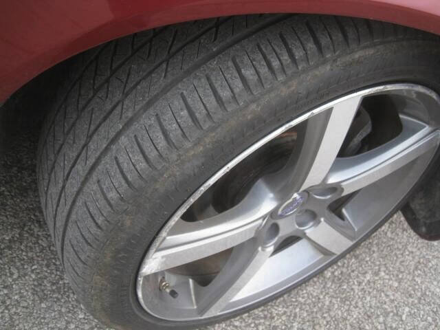 Used 2011 Volvo C70 T5 image 32