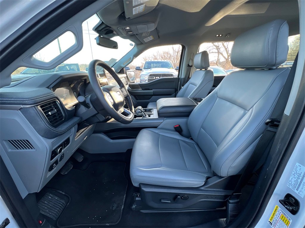 Used 2025 Ford F150 Lightning Flash image 26