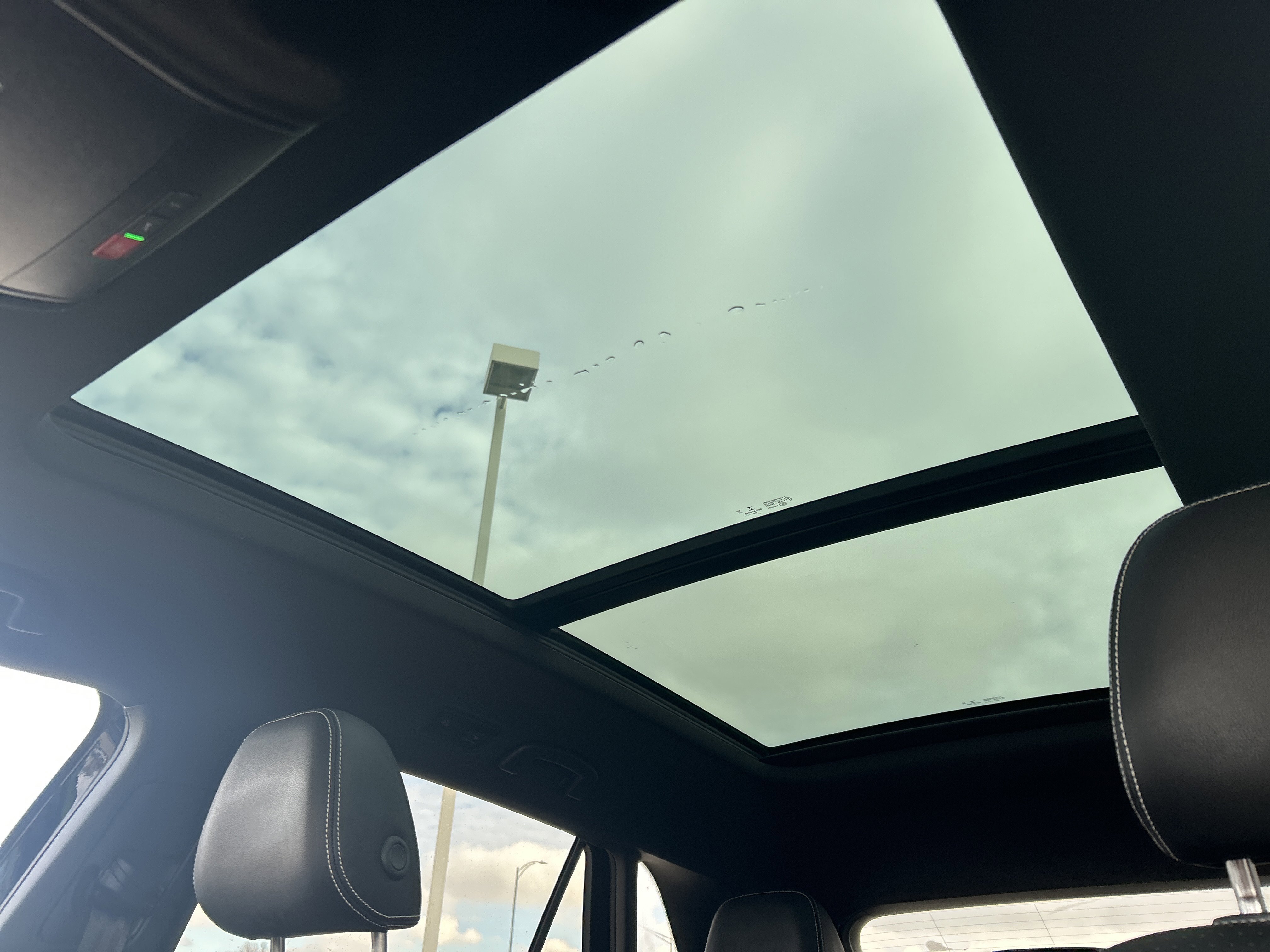 Used 2023 Volkswagen Atlas Cross Sport SEL image 21