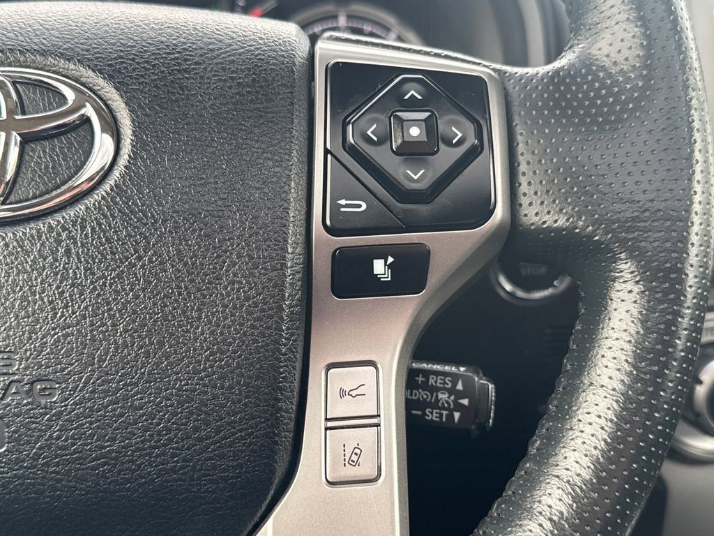 Used 2024 Toyota 4Runner Limited AWD/4WD image 22