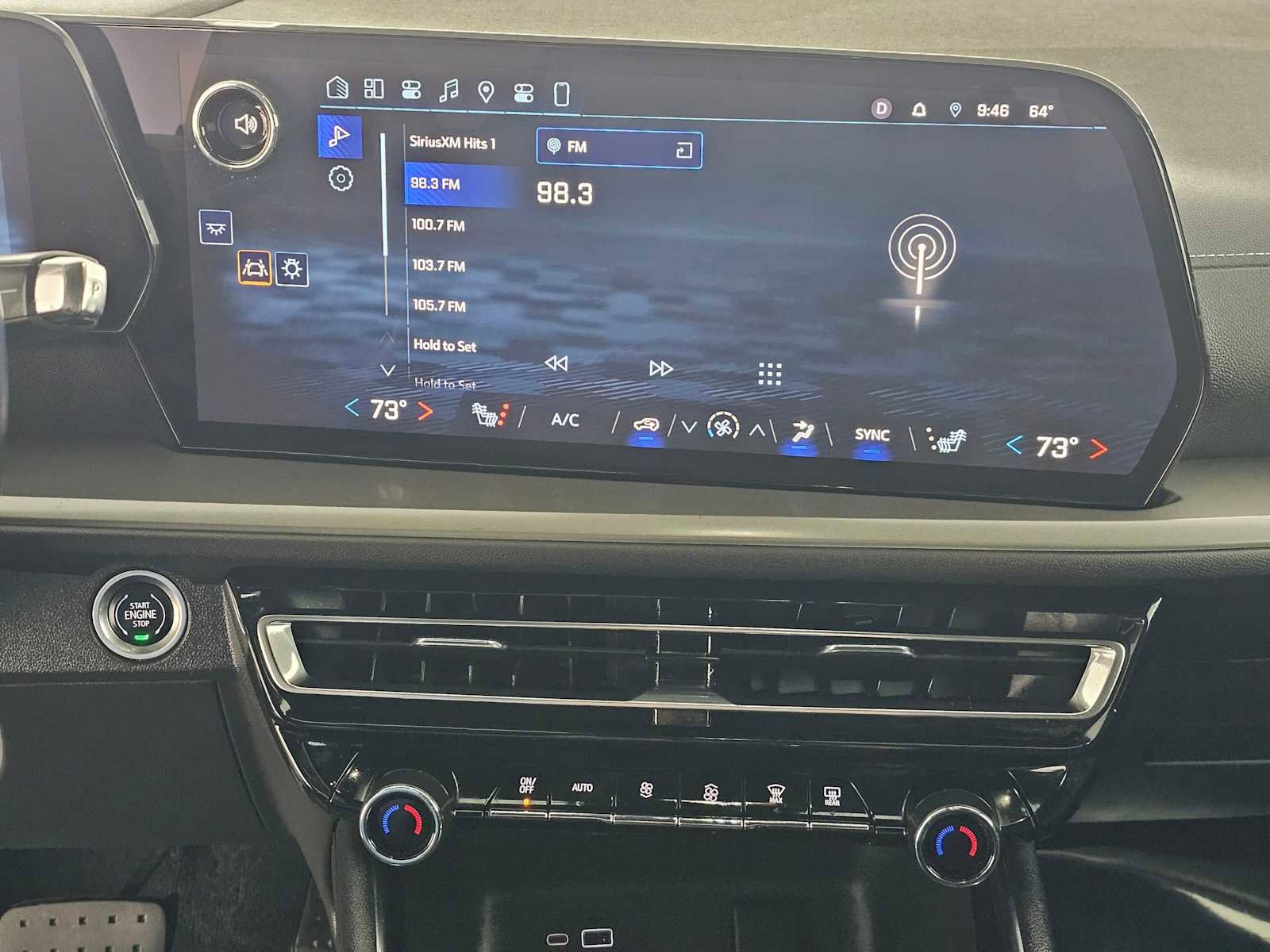 Used 2024 Chevrolet Traverse LT image 28