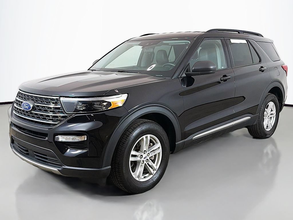 Used 2023 Ford Explorer XLT w/ Equipment Group 202A AWD/4WD image 11
