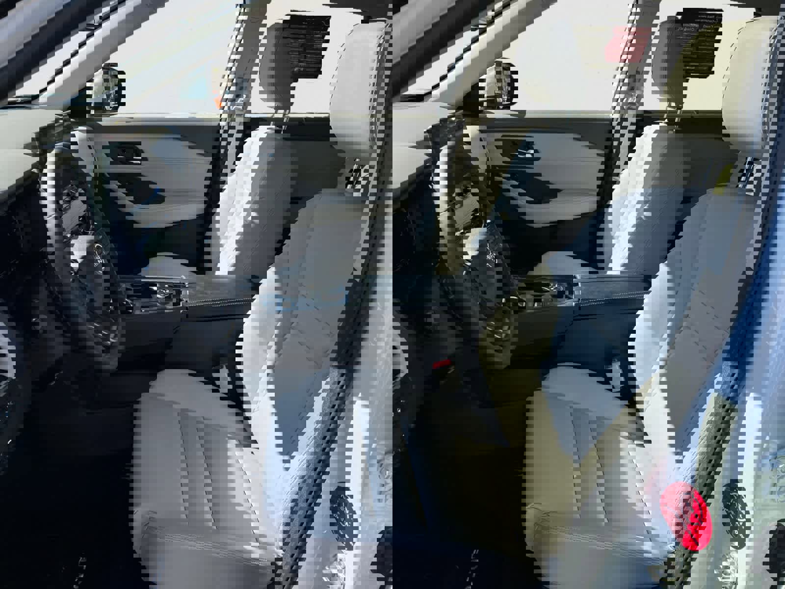 Certified 2025 Nissan Rogue SL w/ Tech Package image 16