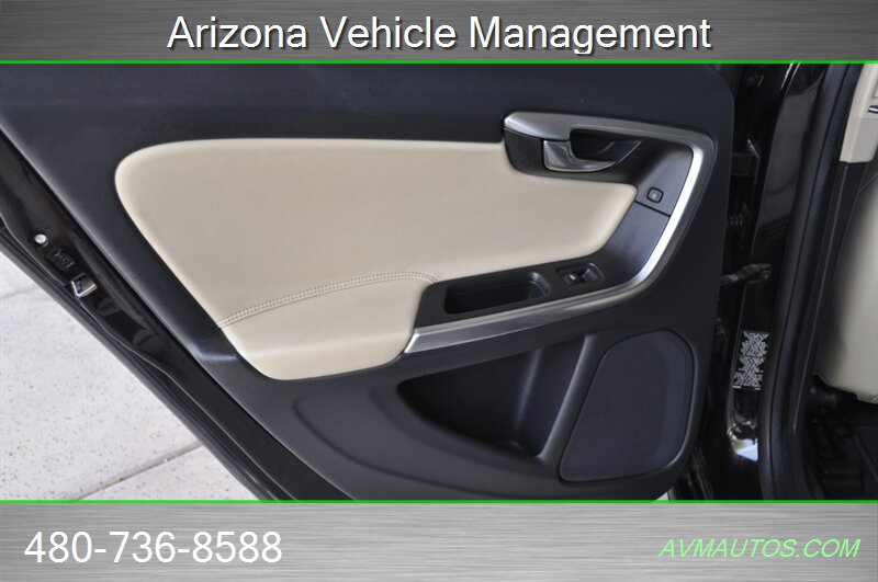 Used 2017 Volvo S60 T5 Dynamic FWD image 22