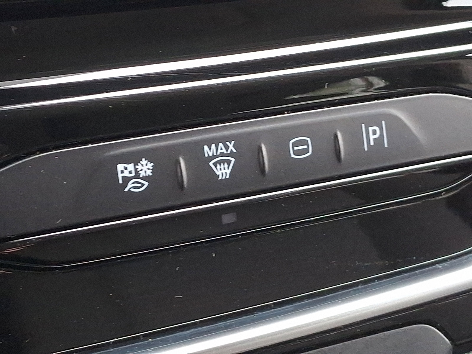 Used 2023 Ford Transit 350 XLT image 26