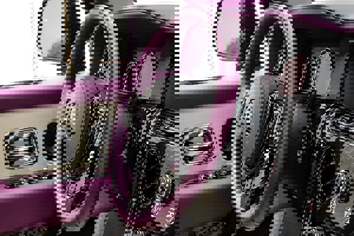 Used 2023 Rolls-Royce Cullinan Black Badge w/ Dark Exterior Package image 13