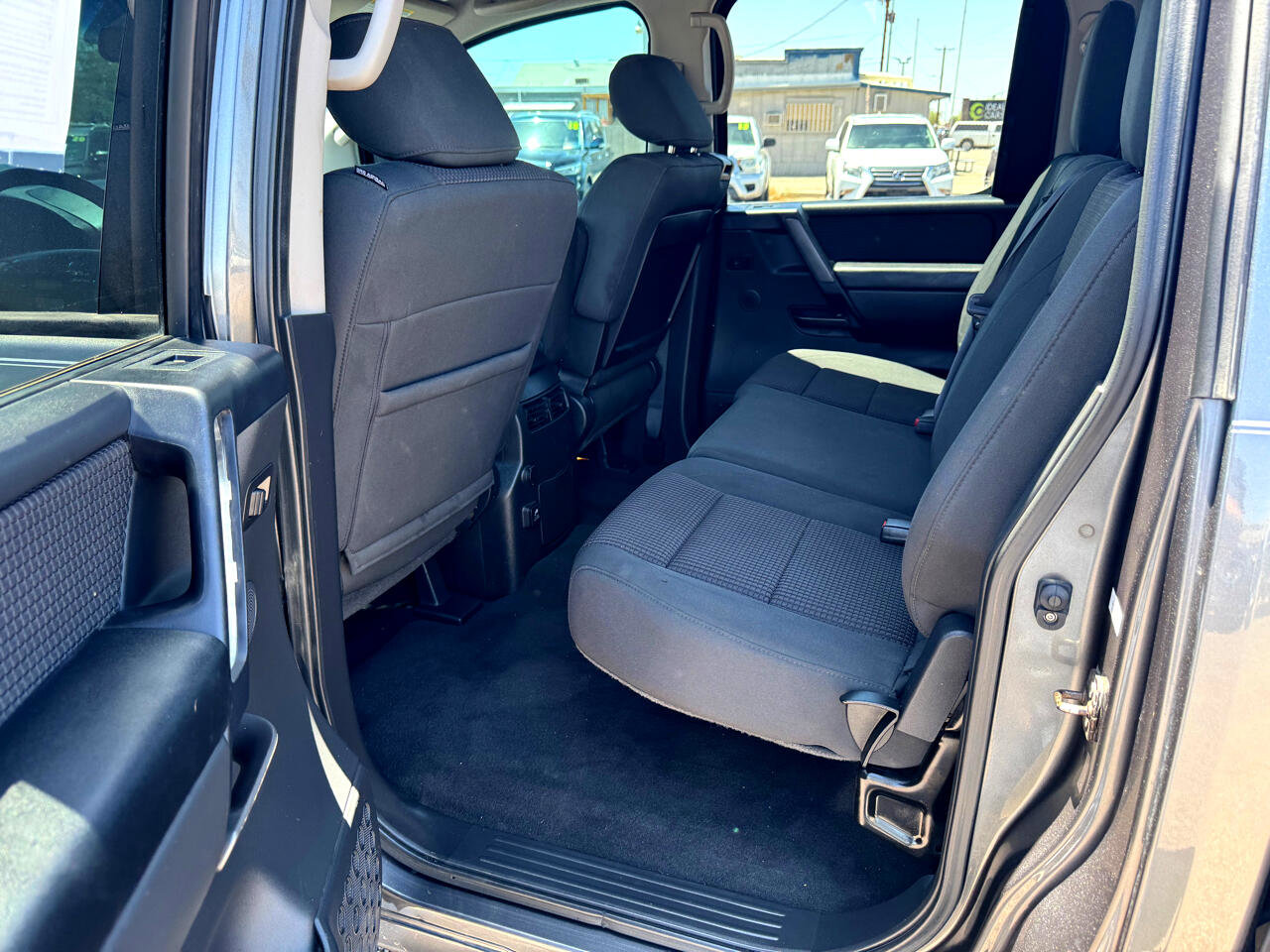 Used 2014 Nissan Titan SV w/ SV Value Truck Package image 39