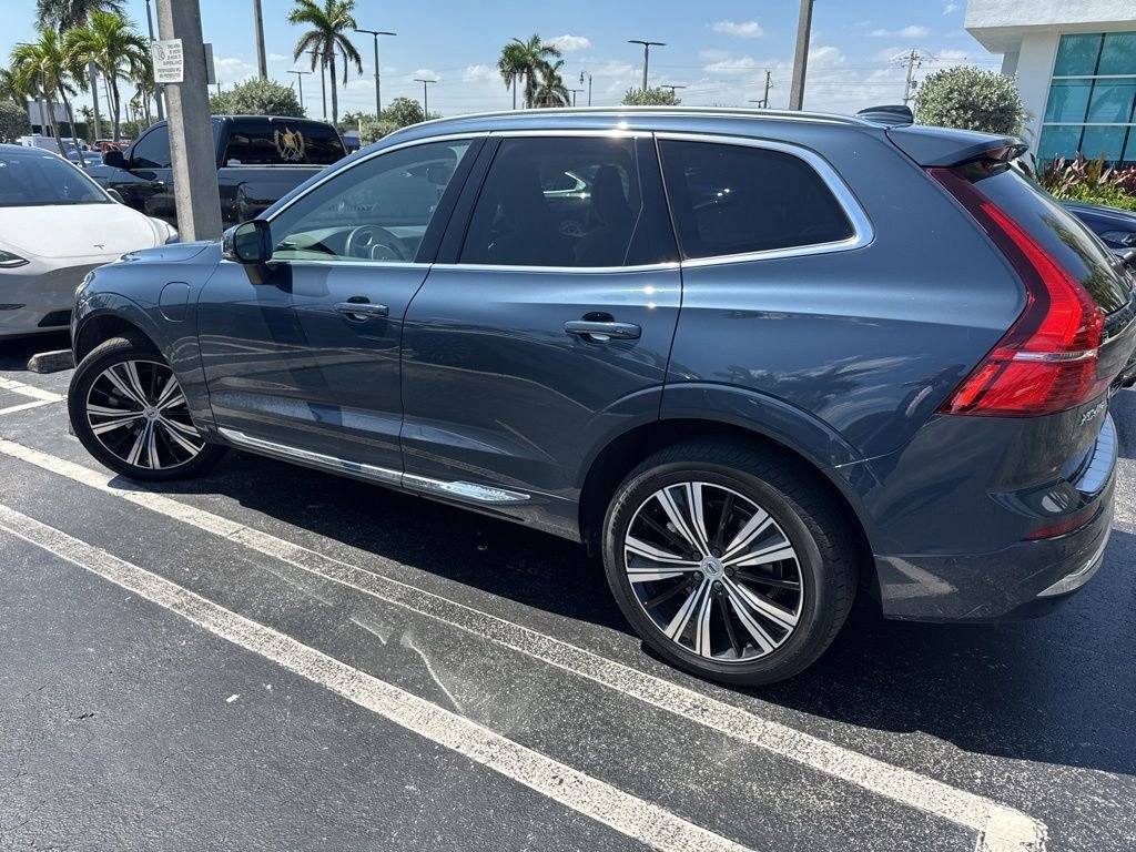 Used 2023 Volvo XC60 T8 Plus w/ Protection Package Premier AWD/4WD image 5