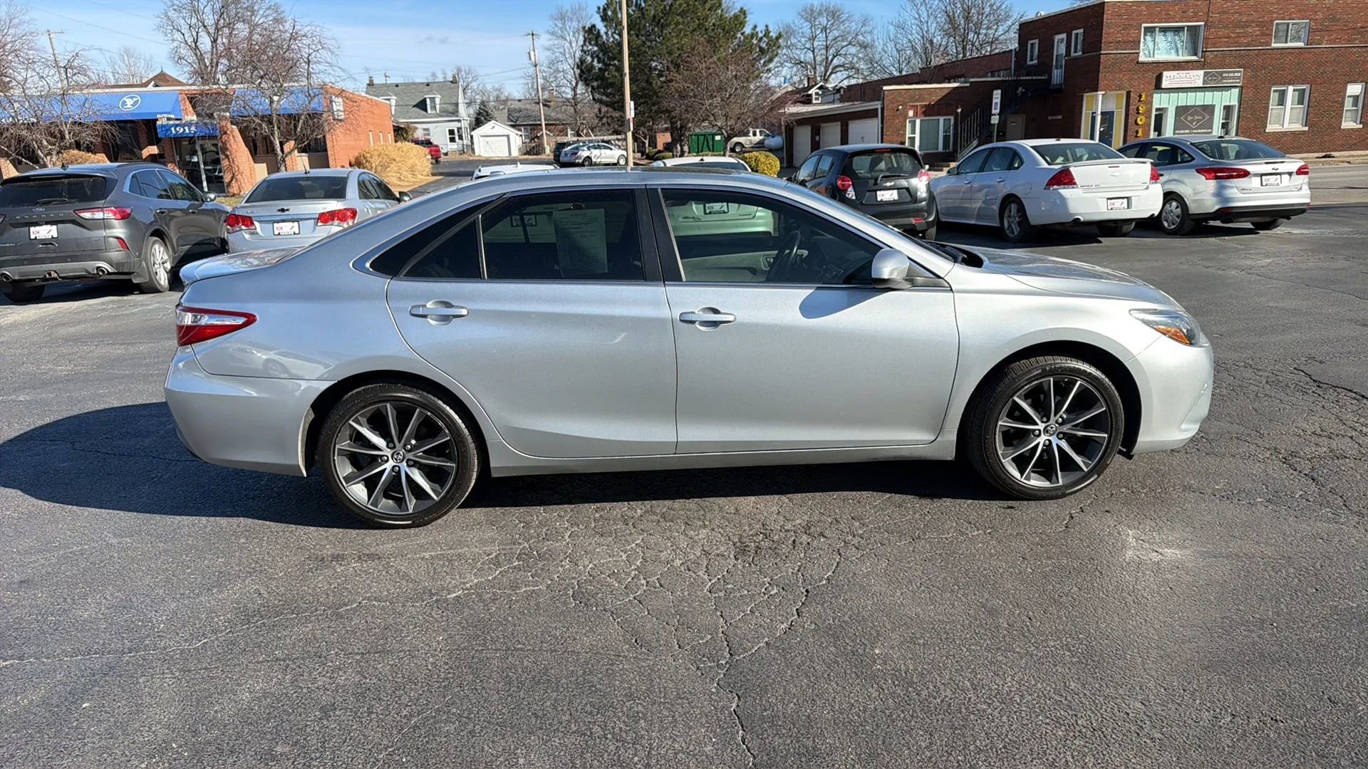 Used 2017 Toyota Camry XSE w/ Advanced Technology Package image 4