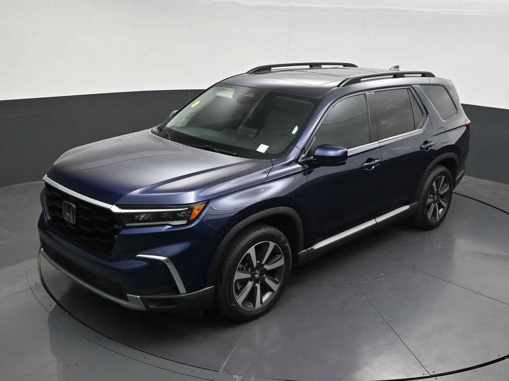 Used 2025 Honda Pilot Touring image 16