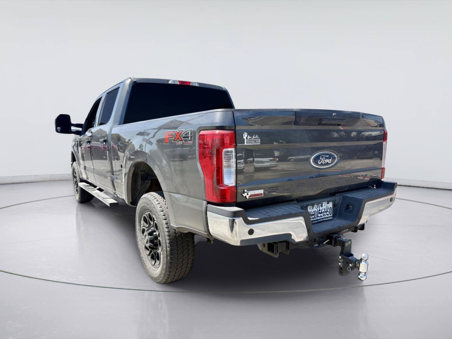 Used 2017 Ford F250 XLT w/ XLT Value Package AWD/4WD image 7