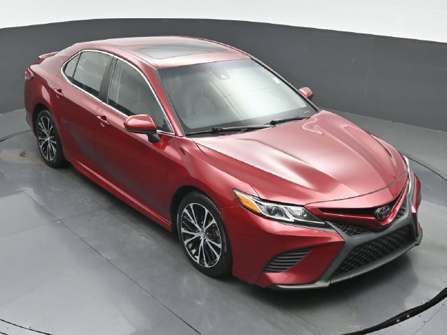 Used 2018 Toyota Camry SE w/ Moonroof Package FWD image 35