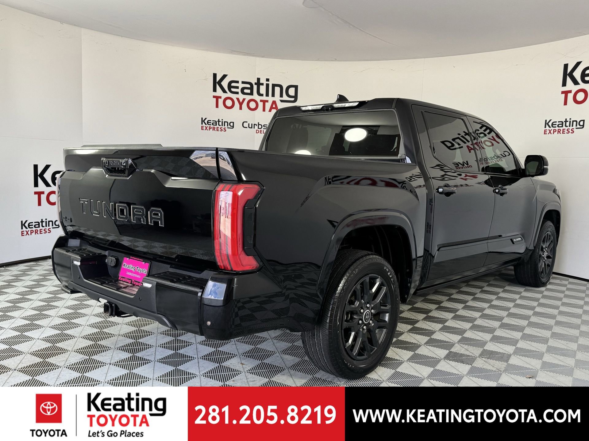 Used 2023 Toyota Tundra Platinum image 5