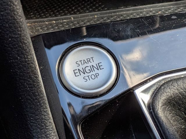 Certified 2023 Volkswagen Taos SE image 16