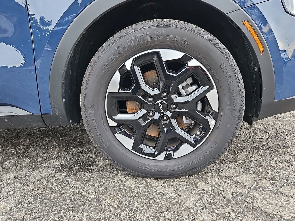 Certified 2025 Kia Sorento S w/ Panoramic Sunroof Package image 9