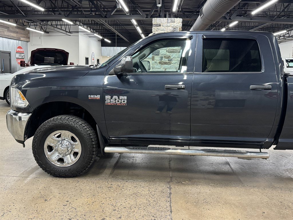 Used 2018 RAM 3500 Tradesman w/ Chrome Appearance Group image 5