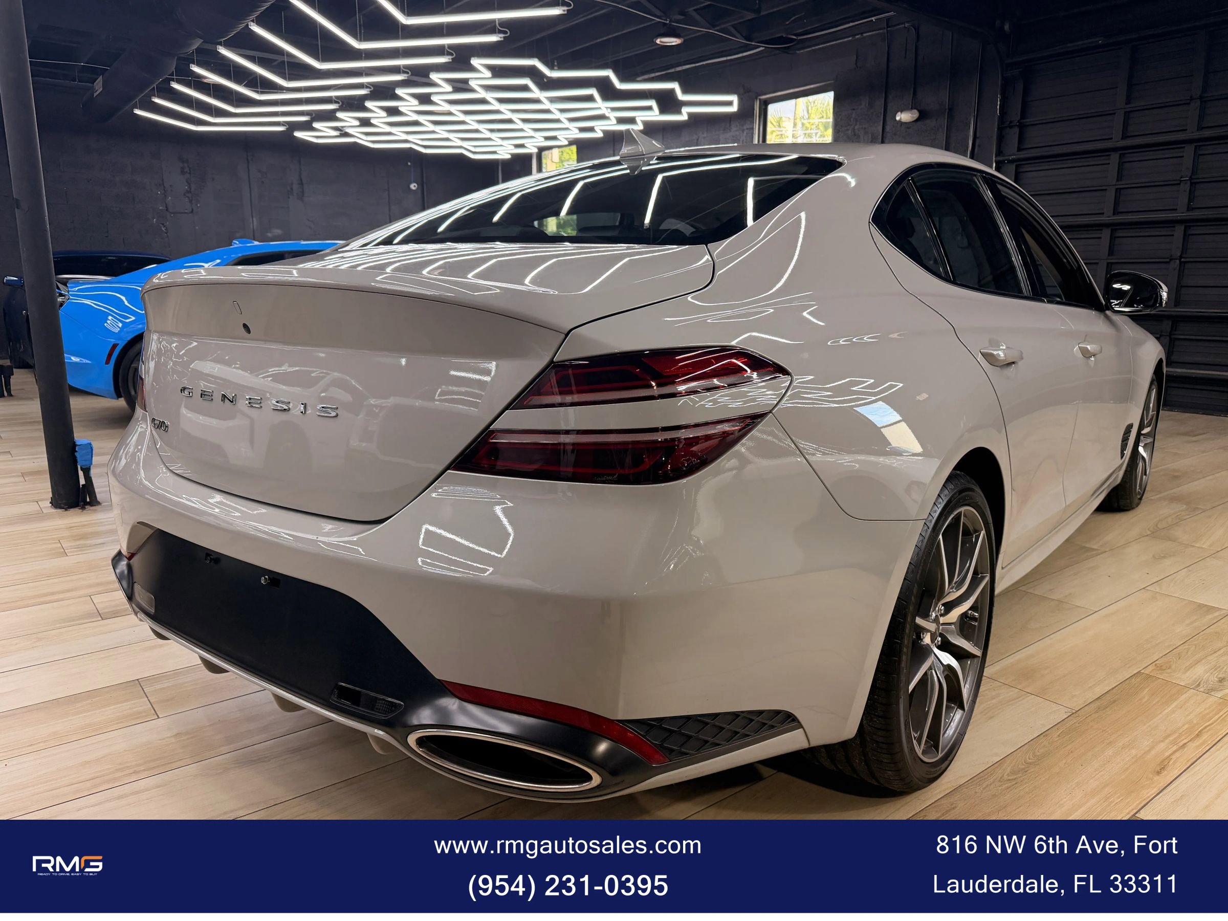 Used 2025 Genesis G70 2.5T RWD image 6
