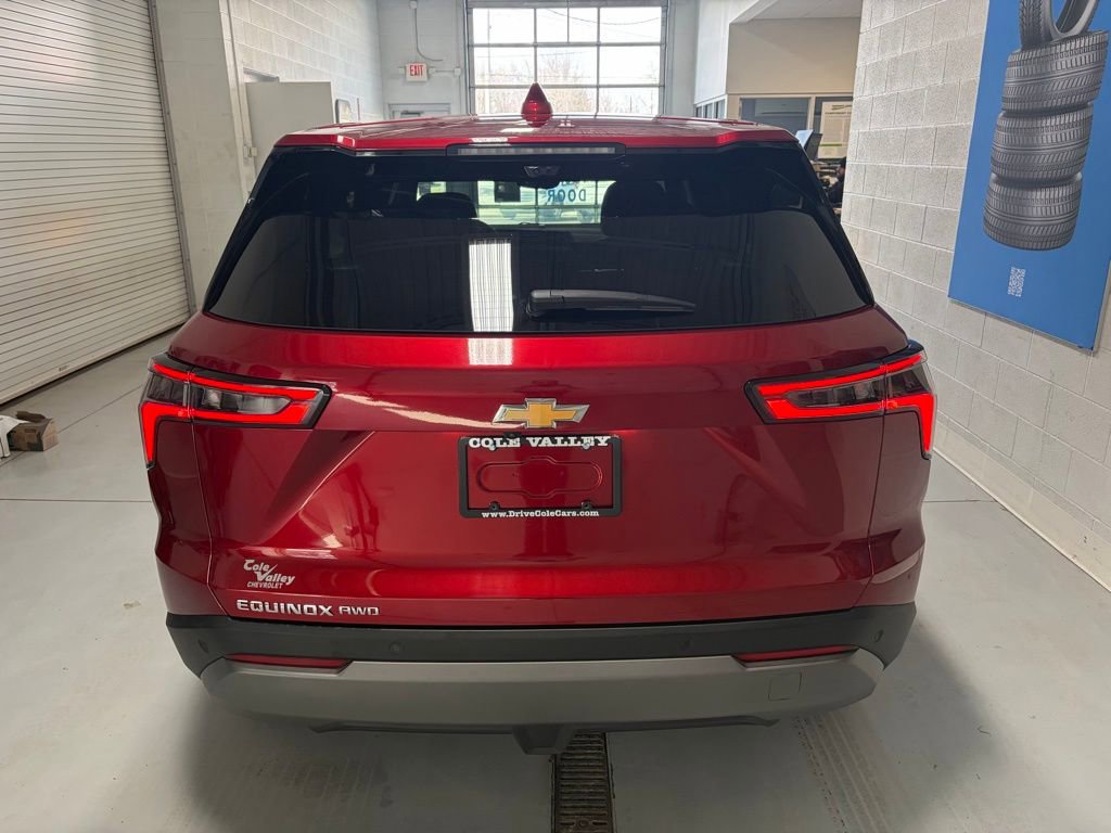Used 2026 Chevrolet Equinox LT w/ Convenience Package II image 17