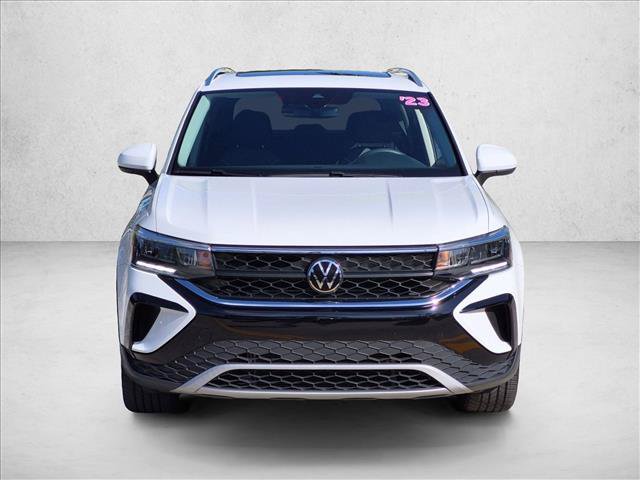 Used 2023 Volkswagen Taos SE w/ Panoramic Sunroof Package AWD/4WD image 2