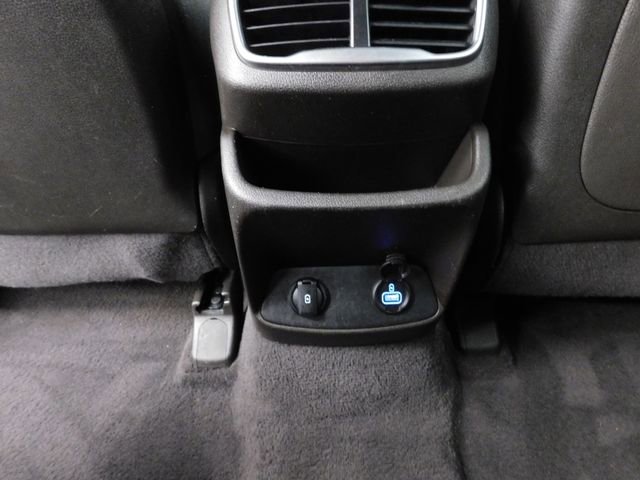 Used 2019 Hyundai Santa Fe SEL image 18